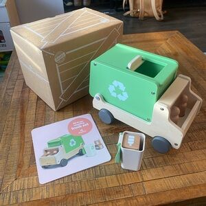 Kiwico Wooden Montessori Recycling Truck Toy